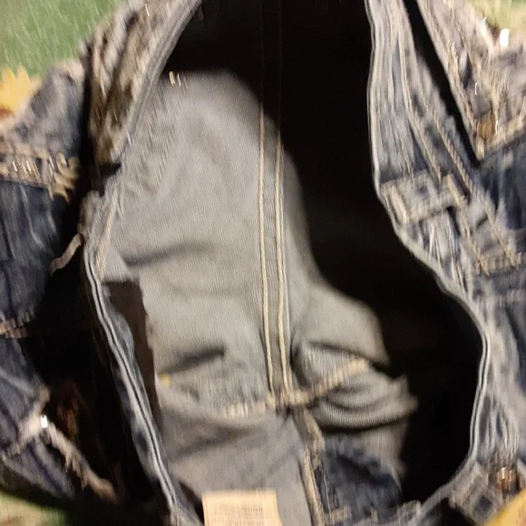 Miss Me Embellished silver shorts size 28 - Picture 10 of 10